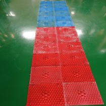 지압판 외나무 닭싸움